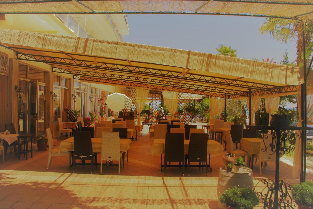 Hotel Achillion Makrygialos Exterior foto